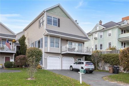 35 Weed Avenue