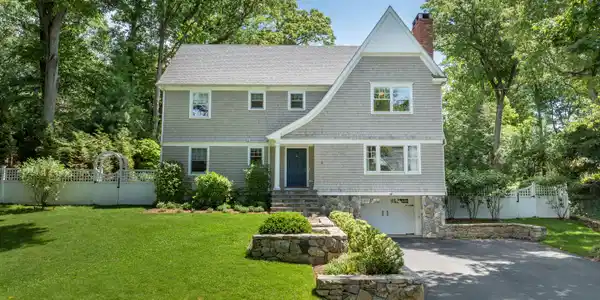 22 Ledge Road