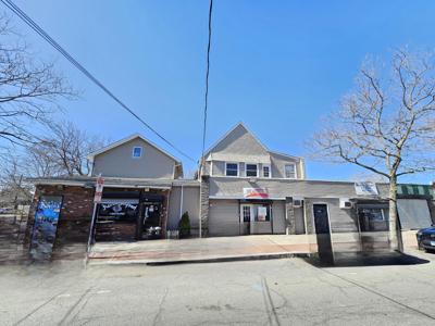 9-15 1/2 & 17 Kimberly Avenue