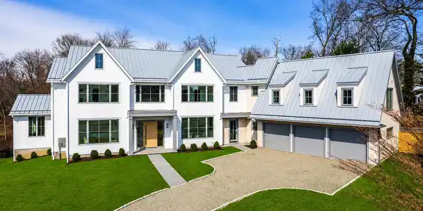 8 Loretta Court