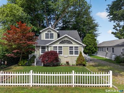 25 Uncas Trail