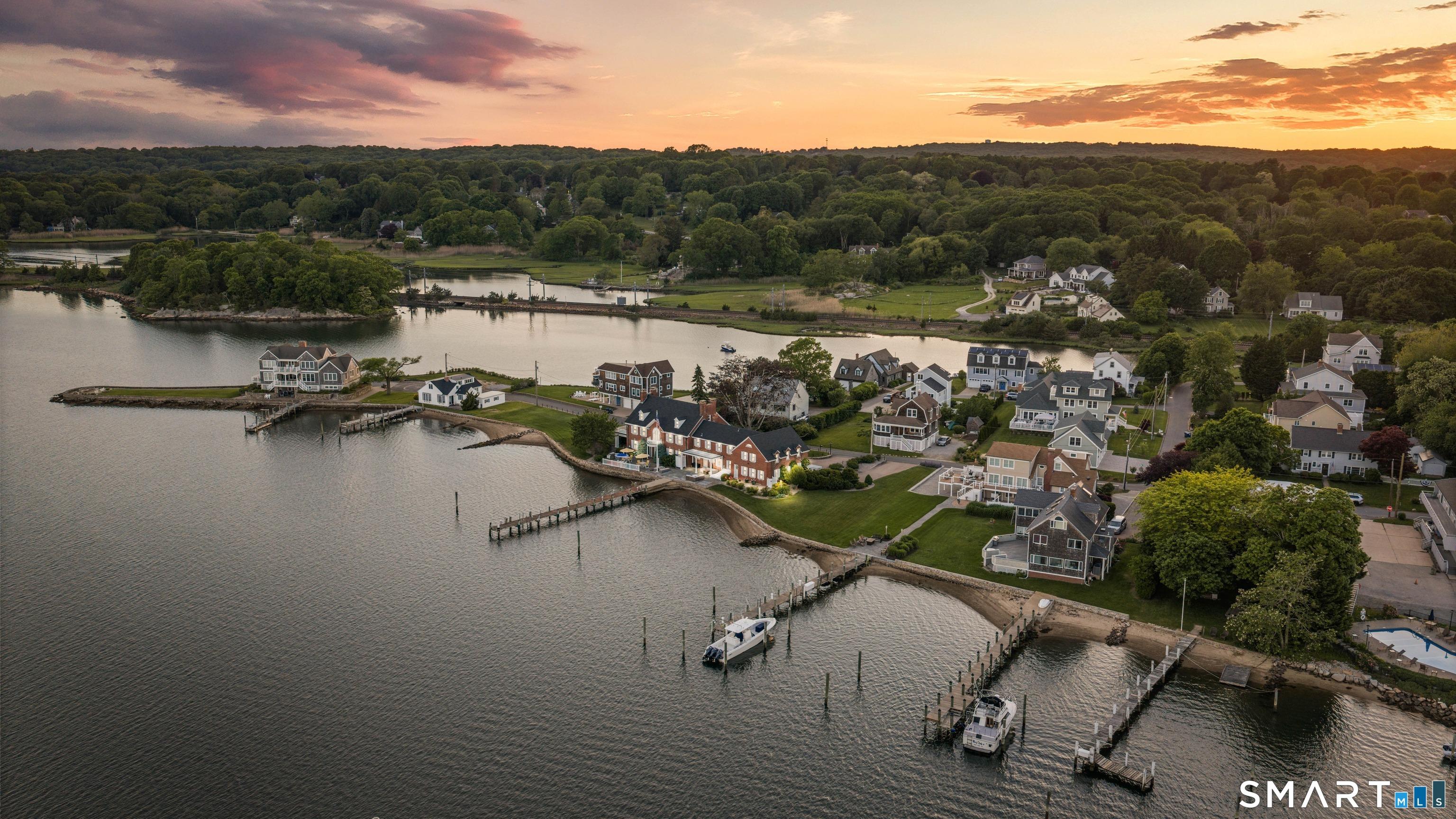 Image 4Aerial View: Twilight view of Spence Point on Willow Point Peninsula with 30 Essex Street front and center.