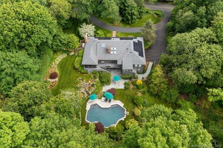 5 Clapboard Hill Road