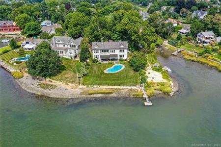26 Lighthouse Way