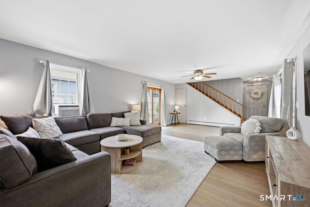 Image 4Living Room