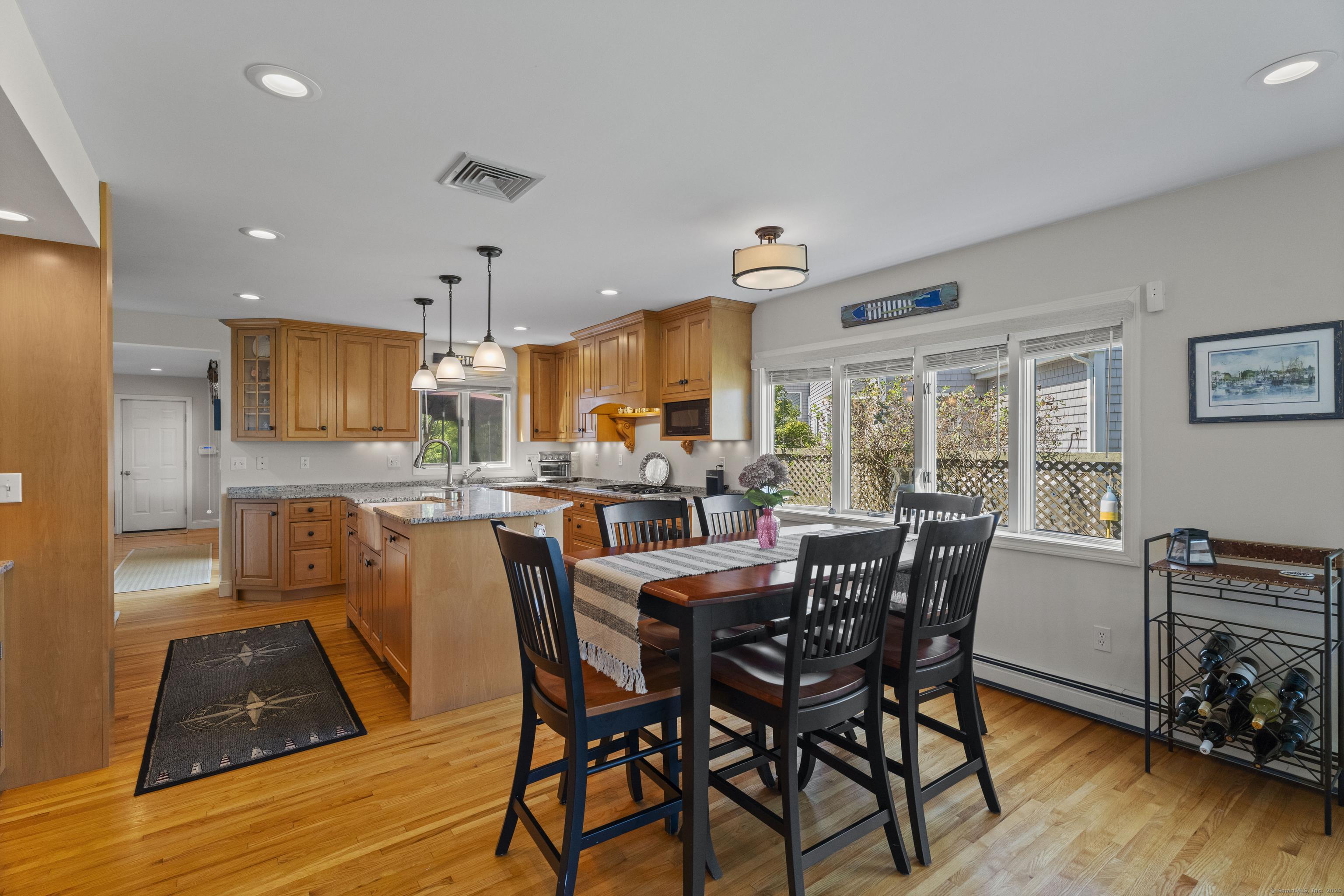 Image 4Kitchen
