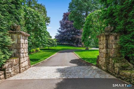 16 East Trail