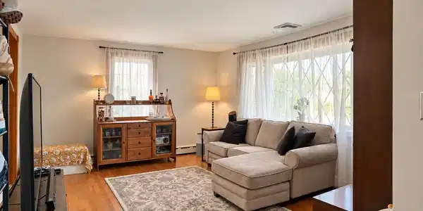 Image 4: Current Living Rm., Can be Dining Rm
