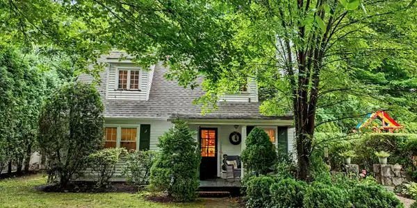 33 Center Drive