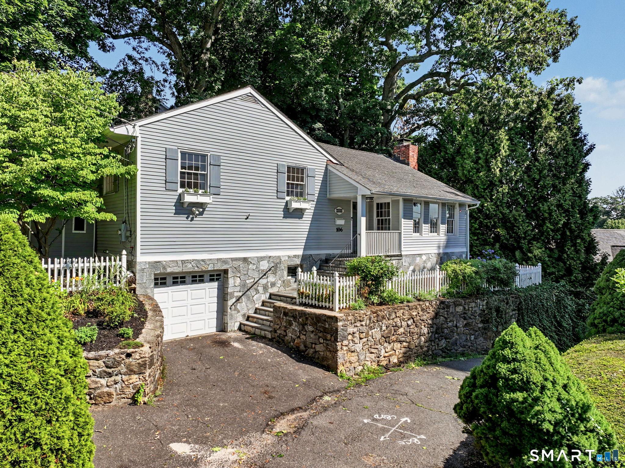 Image 1Front of House