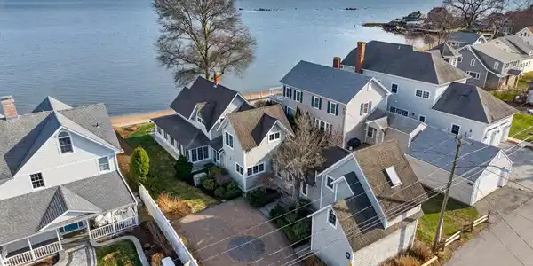 39 Chapman Avenue