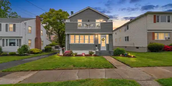 54 Overlook Avenue