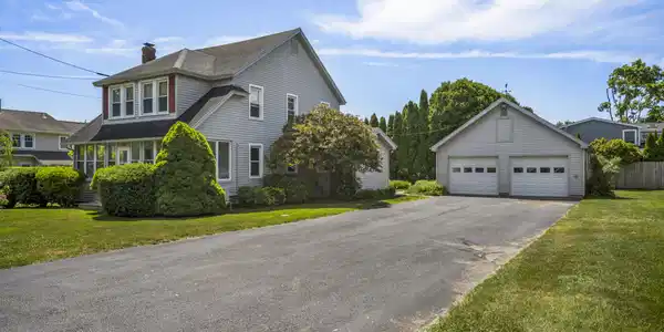 44 Sea View Avenue