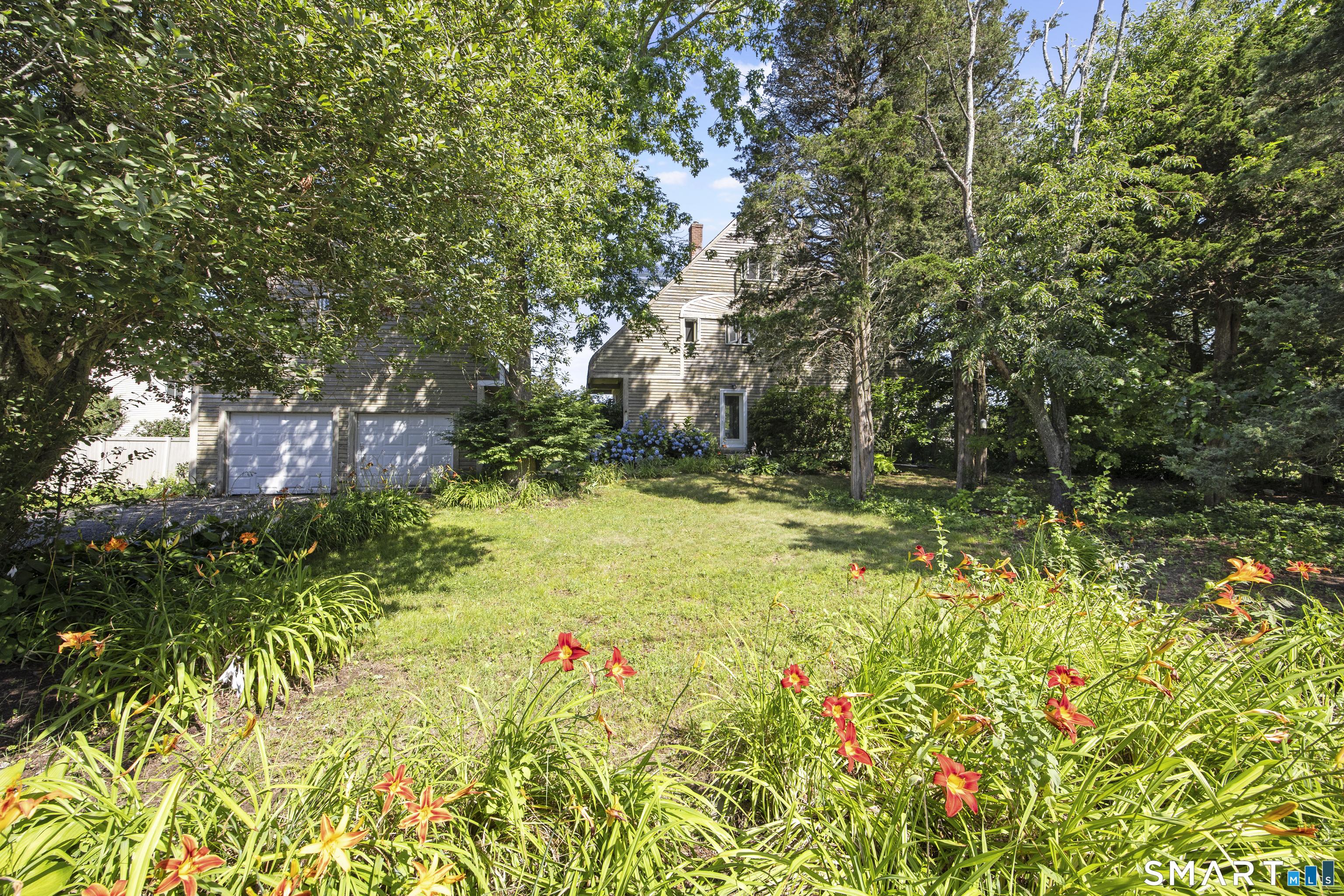 Image 3: Front 106 Pratt Road home