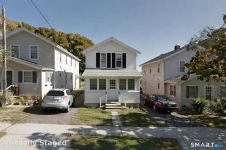 32 Lawrence Avenue