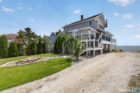 318 Cosey Beach Avenue