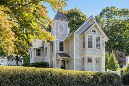 246 Rowayton Avenue