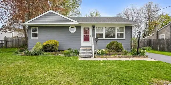 40 Compass Lane