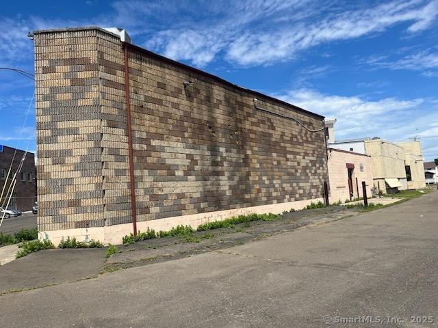 Image 2Front of Structure: Front looking up Bay Street