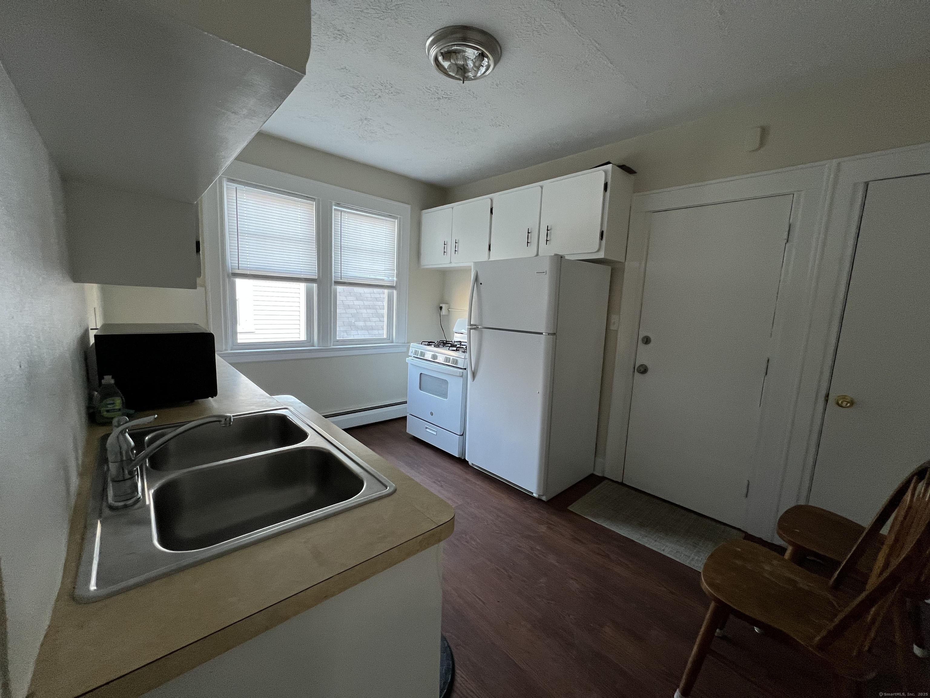 Image 3Kitchen