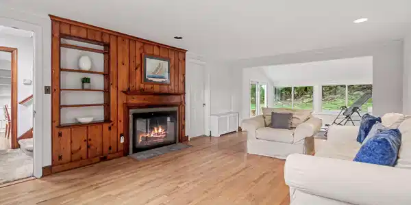 Image 2Living Room