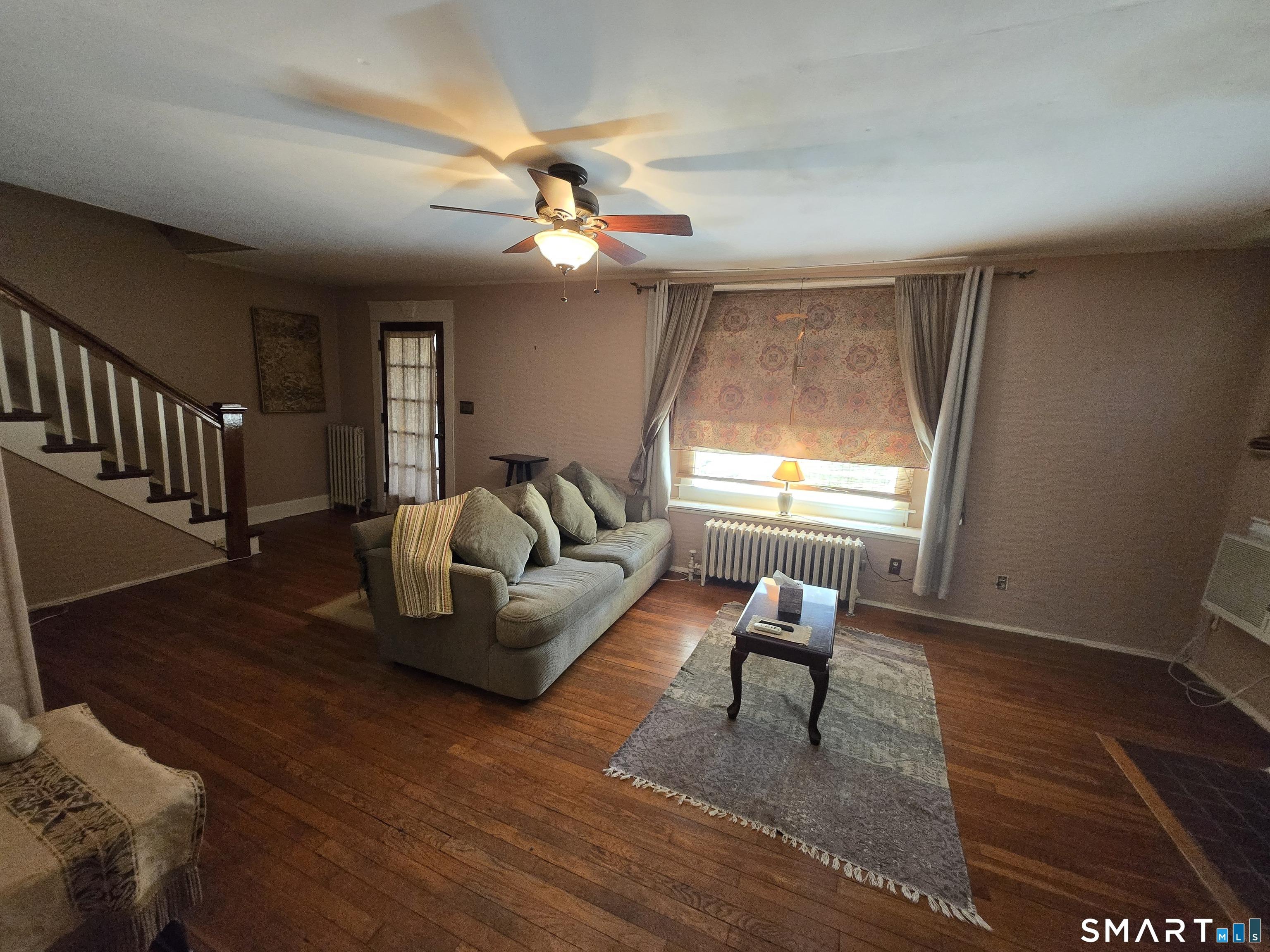 Image 4Living Room