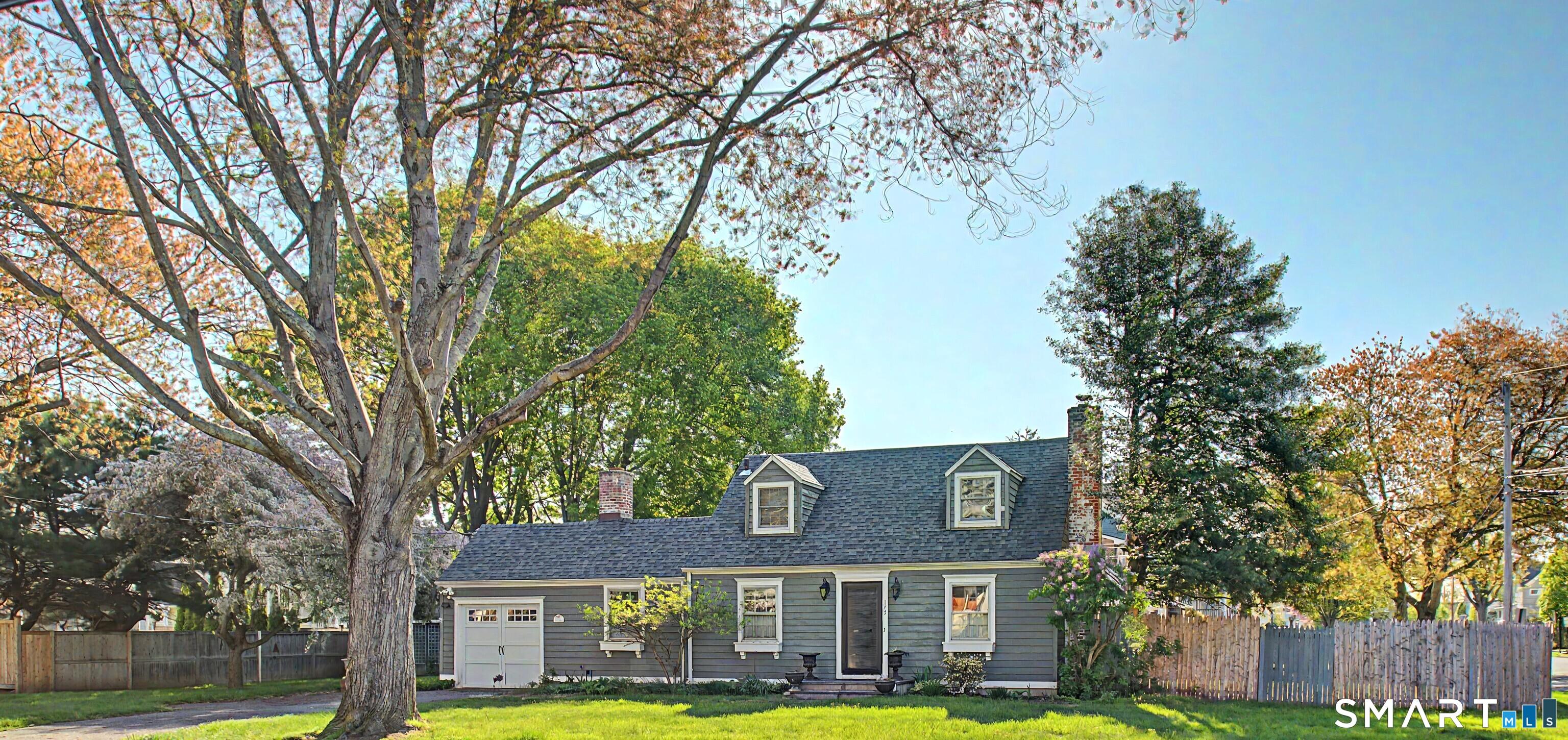 Image 2Front of House
