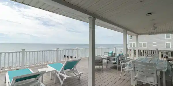 216B Cosey Beach Avenue
