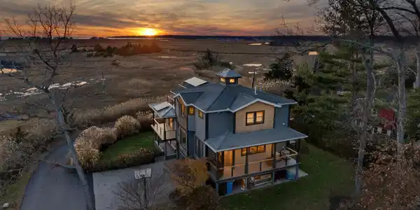 28 Riverside Lane