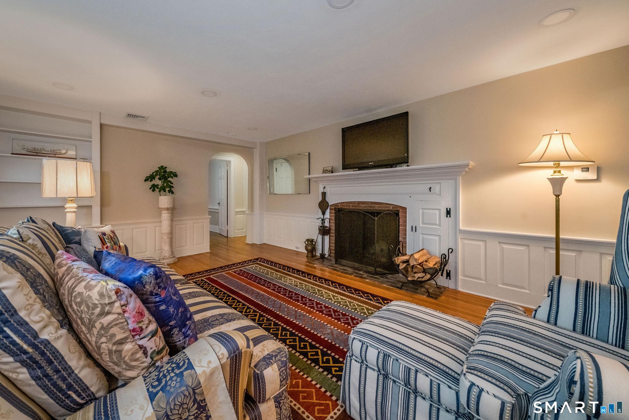 Image 3Living Room