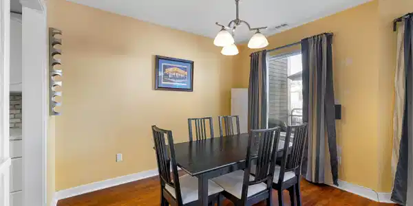 Image 3Dining Area
