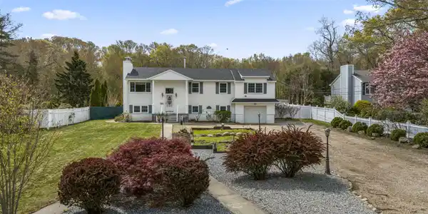 14 Old Black Point Road