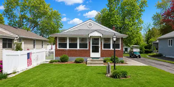 9 Corsino Avenue