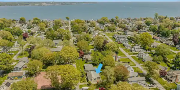 64 Nehantic Drive