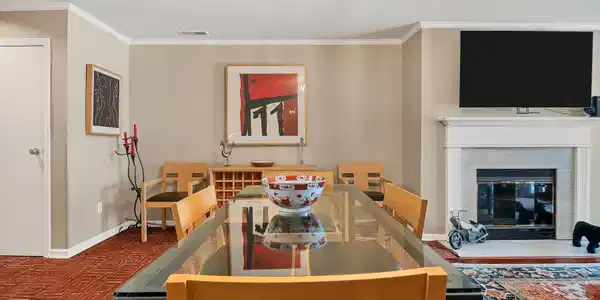 Image 4Dining Area