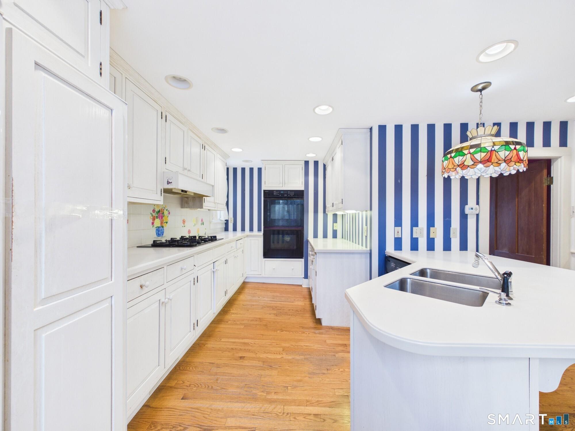 Image 3Kitchen