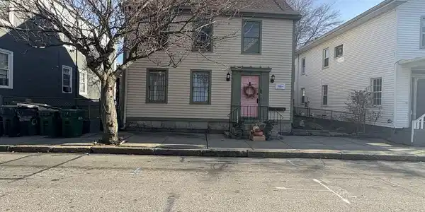 7 Coit Street