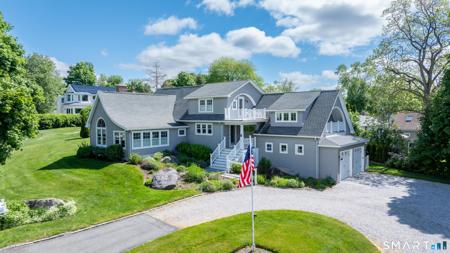 8 Owaneco Trail
