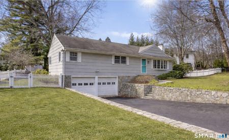 11 Old Field Road