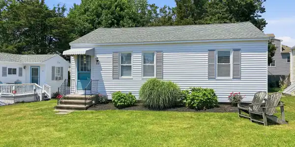 49 + 51 Uncas Road