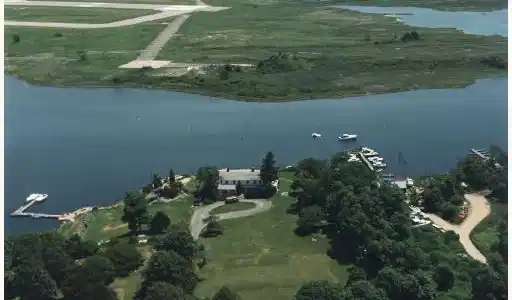 Image 2: Aerial View. Picture taken in the 80 s