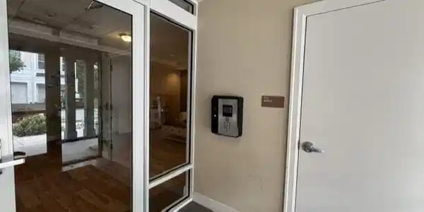 Image 2: Secured keycode front entrance
