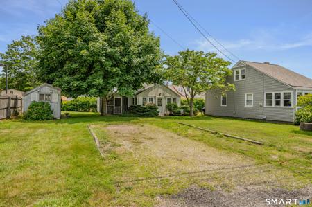 8 & 10 Swan Avenue
