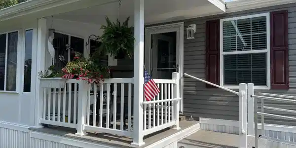 Image 2Front of House