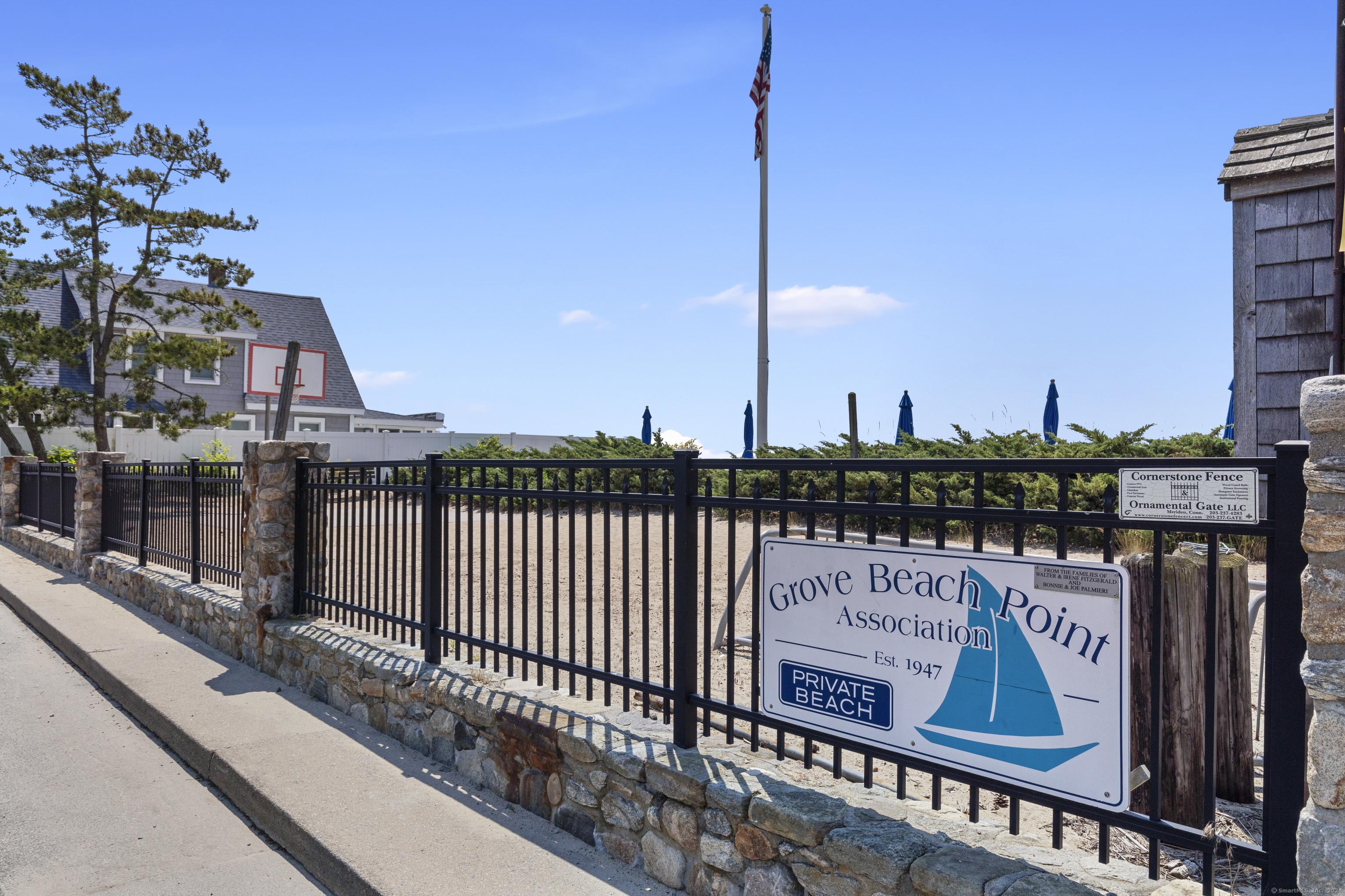 Image 4: Grove Beach Point Association - private beach