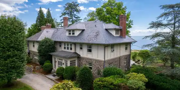 17 Contentment Island Road
