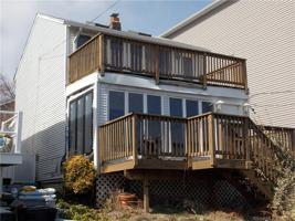 32 Hillside Avenue