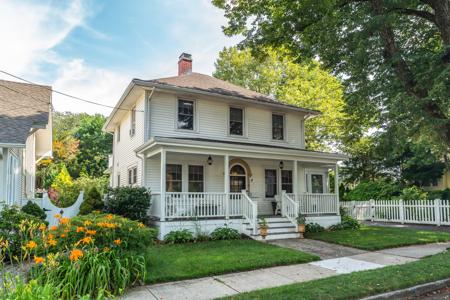 37 Beecher Place