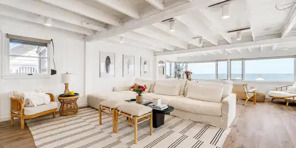 Image 4Living Room