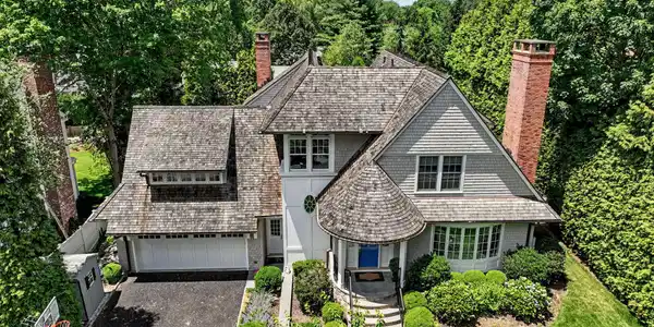 7 Hearthstone Drive